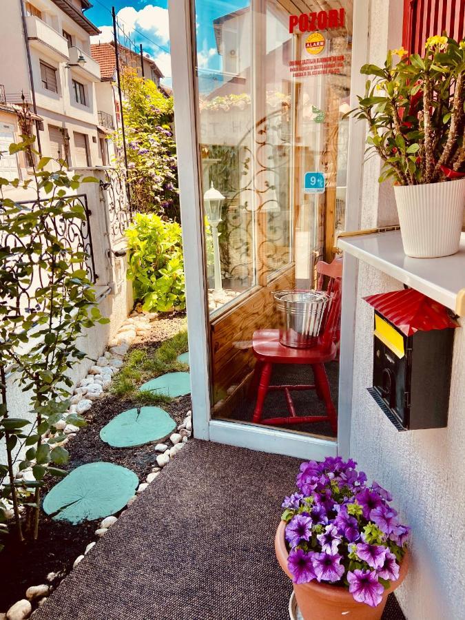 Halvat Guesthouse Сараево Екстериор снимка