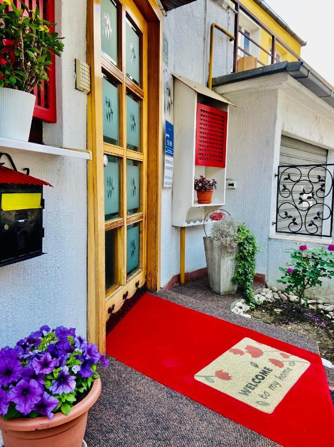 Halvat Guesthouse Сараево Екстериор снимка