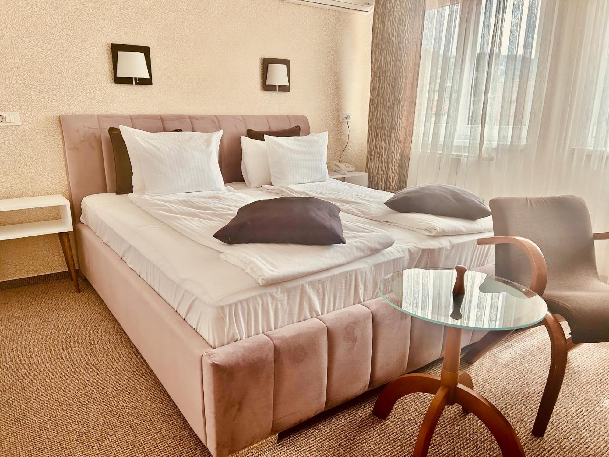 Halvat Guesthouse Сараево Екстериор снимка