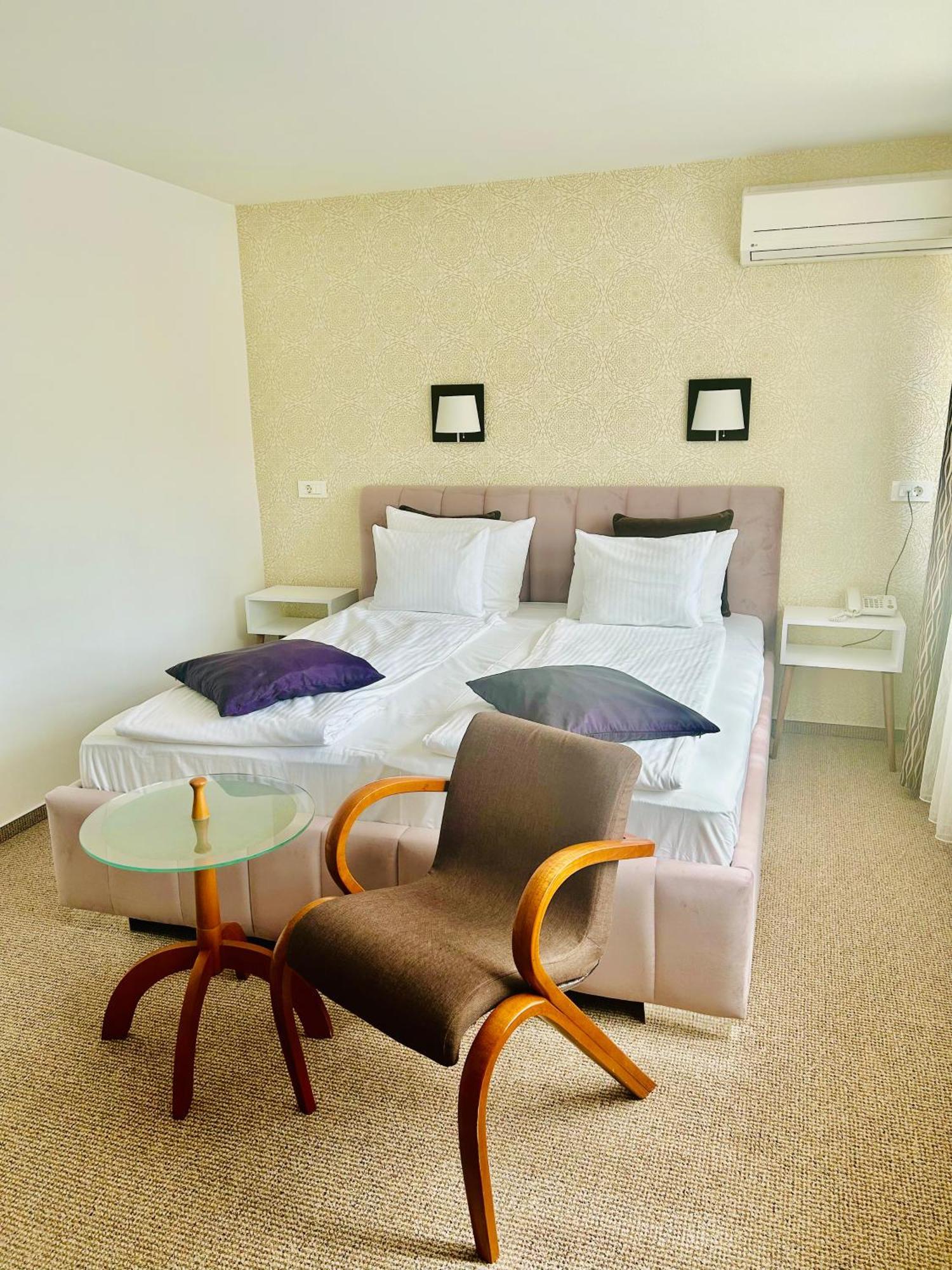 Halvat Guesthouse Сараево Екстериор снимка