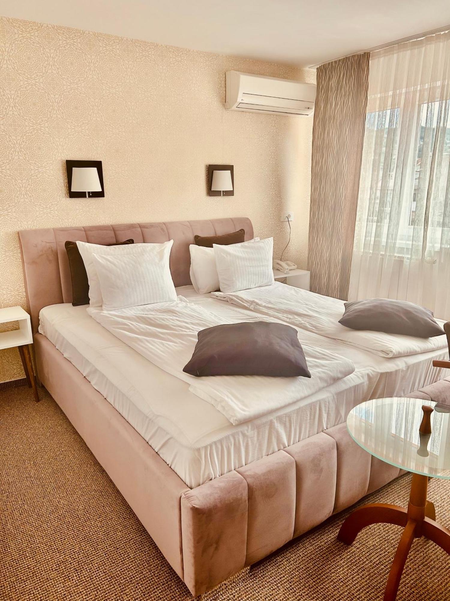 Halvat Guesthouse Сараево Екстериор снимка